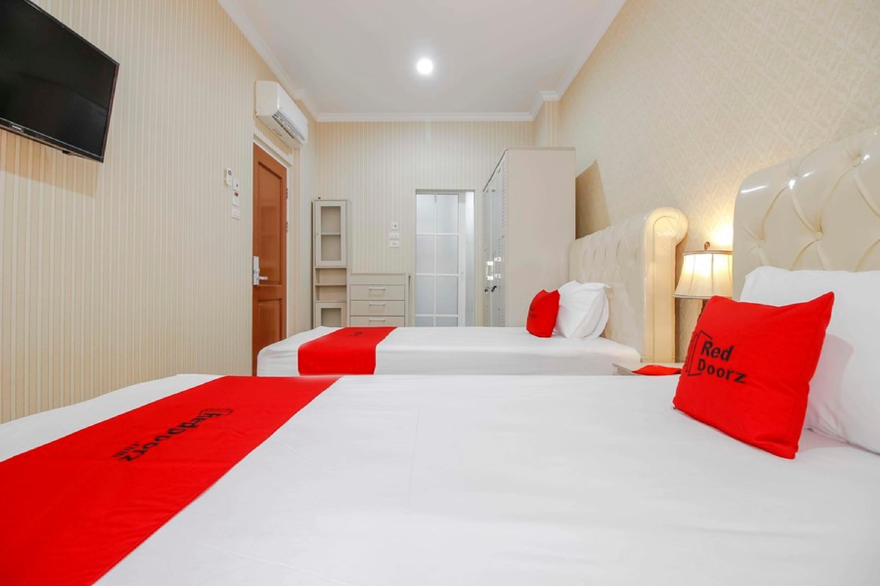 Reddoorz Plus @ Kwitang 2 Jakarta Ngoại thất bức ảnh