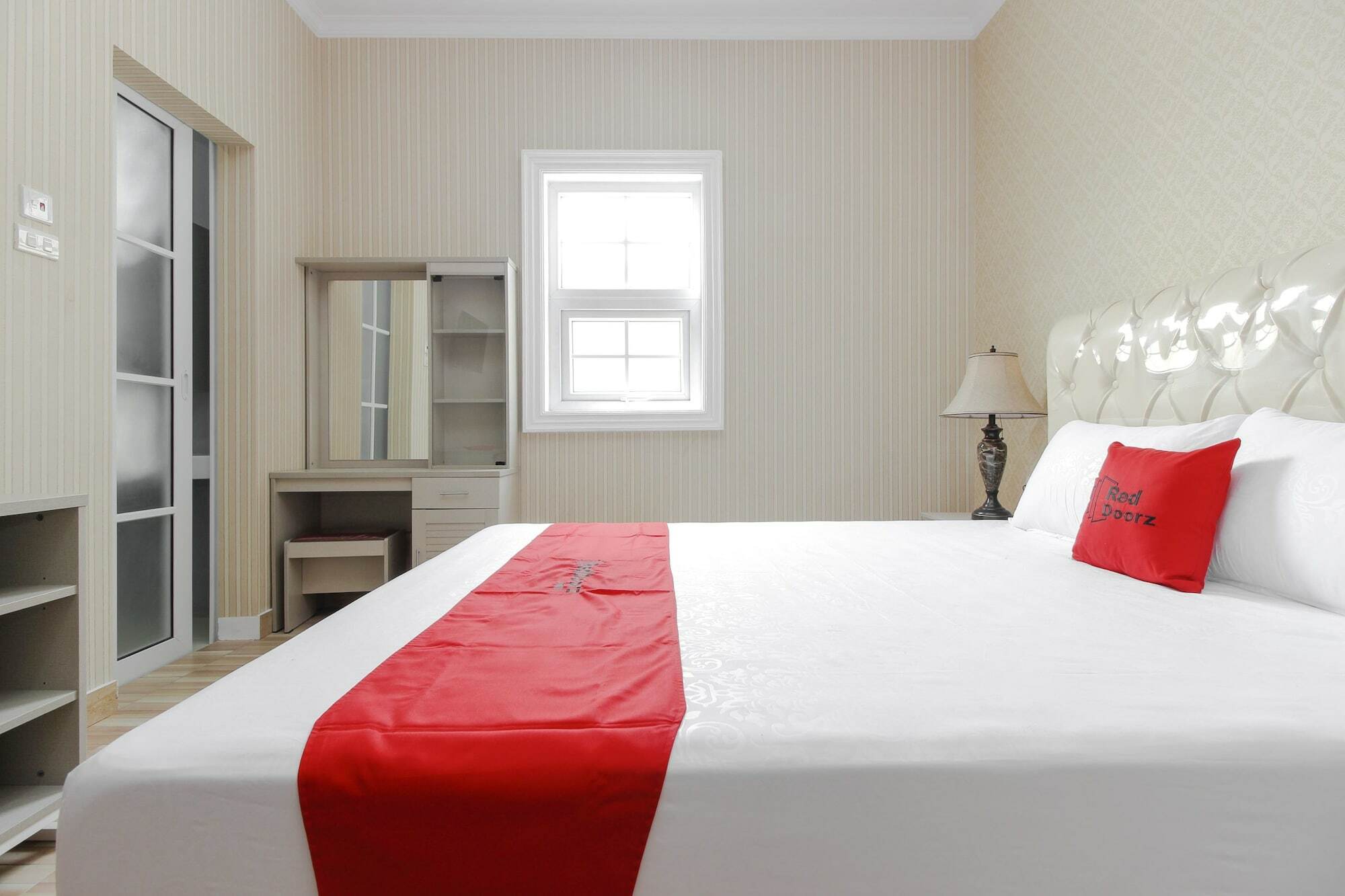 Reddoorz Plus @ Kwitang 2 Jakarta Ngoại thất bức ảnh